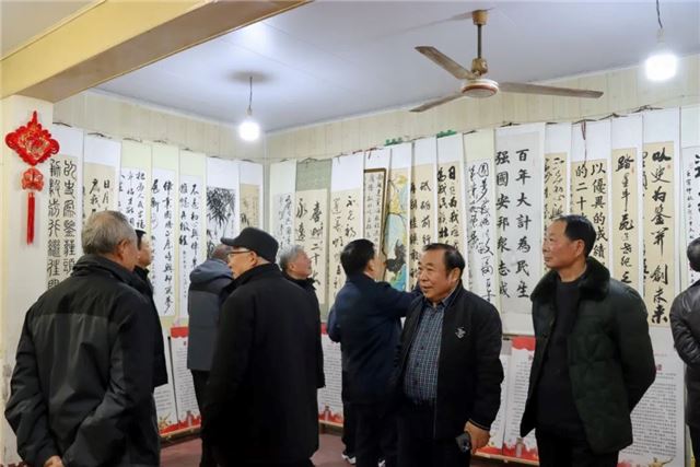 争先进位 翰墨助力 | 兴化市委老干部局与大邹镇联合开展书画交流活动