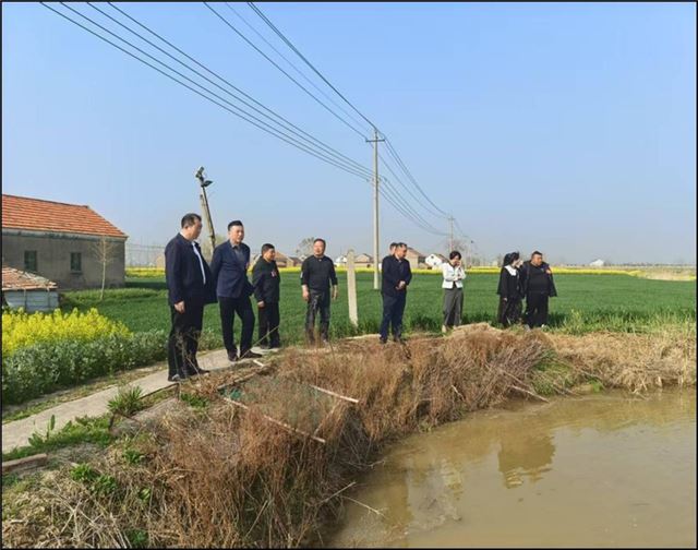射阳县兴桥镇人大开展水产品养殖质量安全监管视察
