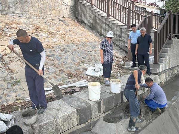 江苏淮安市洪泽港航：酷暑送清凉 慰问沁人