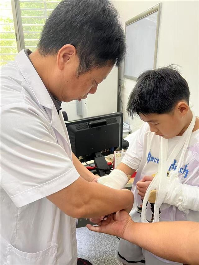  弘扬中医国粹  护佑乡亲健康——医科学