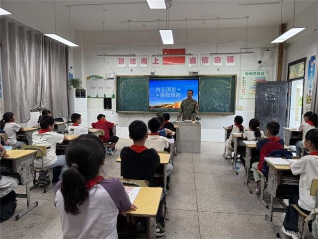 钓鱼镇开展“铭记历史 筑梦未来”爱国主义教育活动