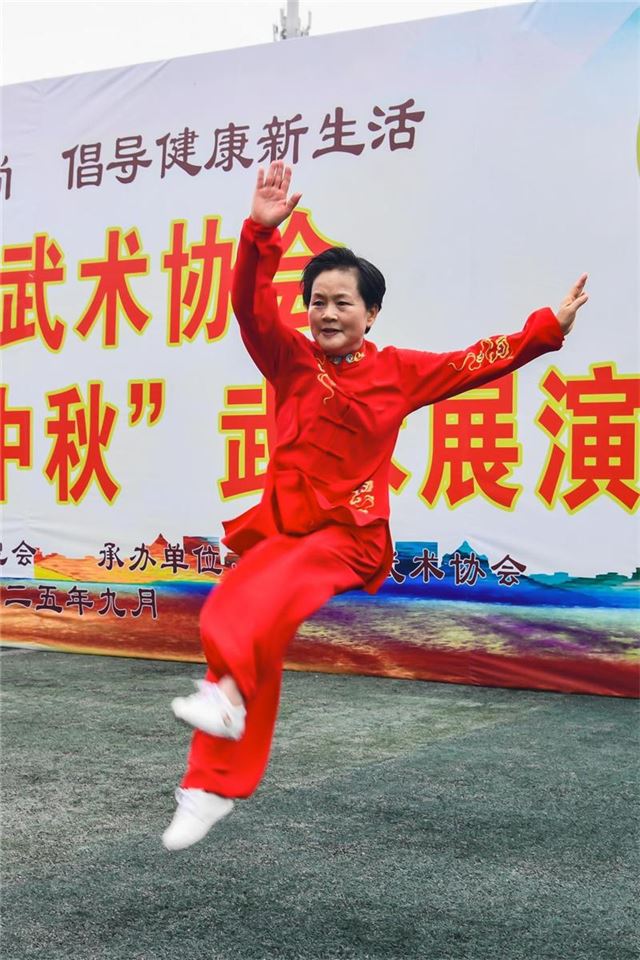 10222133665887544_33.jpg 10222133665887544_33.jpg