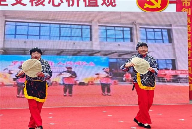 10031561877529282_33.jpg 10031561877529282_33.jpg