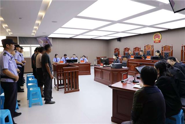 10380445746017903_33.jpg 10380445746017903_33.jpg