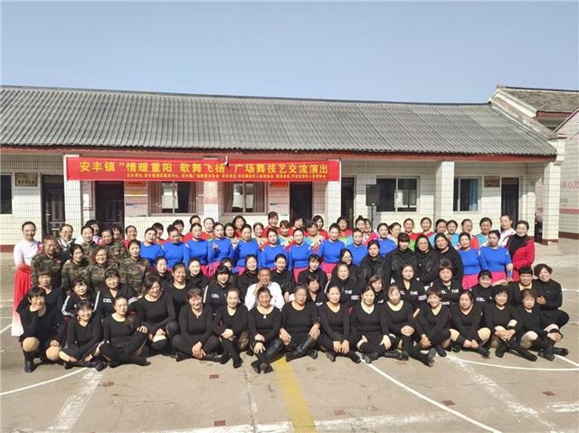 10145014902961481_33.jpg 10145014902961481_33.jpg