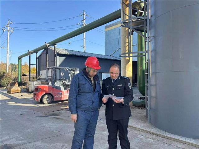 兴化市新垛司法所开展“宪法宣传周”系列活