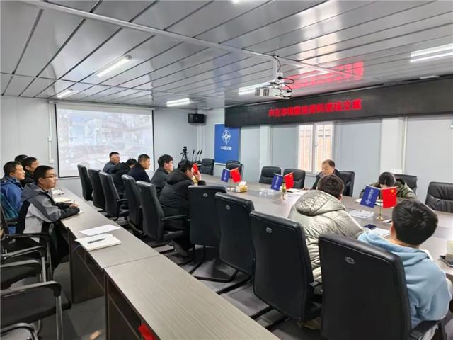  服务进工地丨 兴化市城建档案馆把服务窗口搬到项目一线