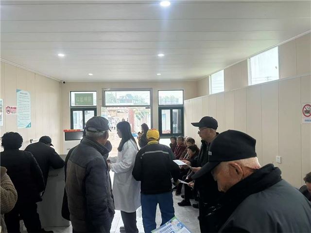 兴化市垛田街道：为80岁以上老人免费  开展气管炎疫苗接种服务