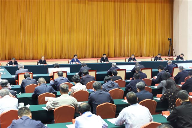 王沪宁在长江生态环境保护民主监督总结暨黄河流域生态保护和高质量发展民主监督工作启动会上强调 